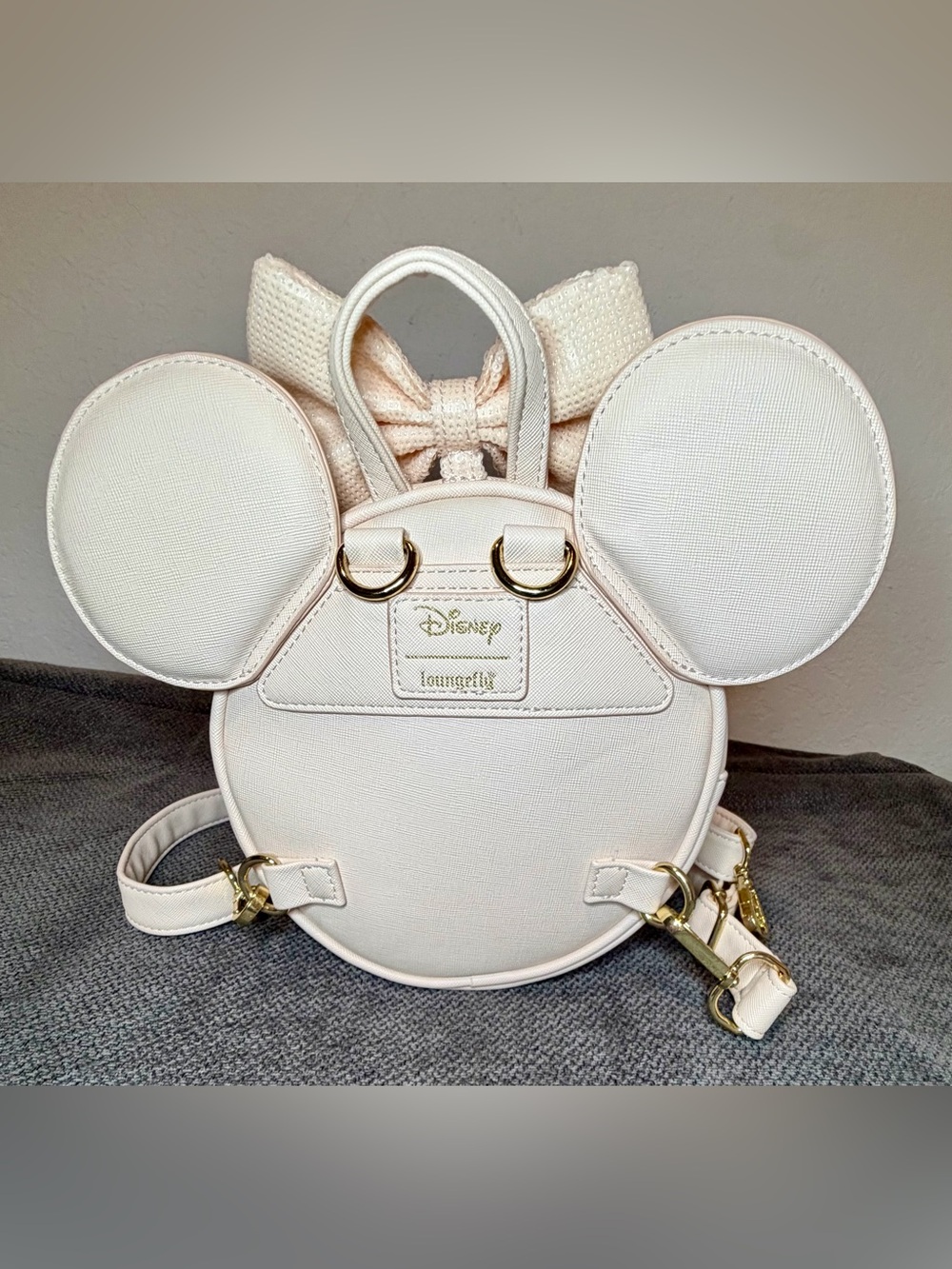 Loungefly Disney Minnie Mouse Pin Collector Mini Backpack - Picture 2 of 7